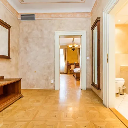 U Jezulatka Отель 4*