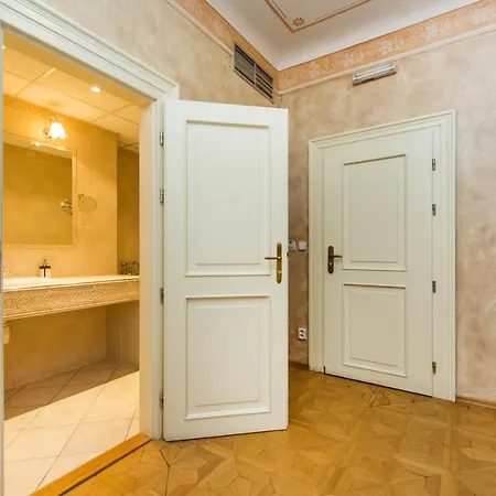 U Jezulatka 4* Прага
