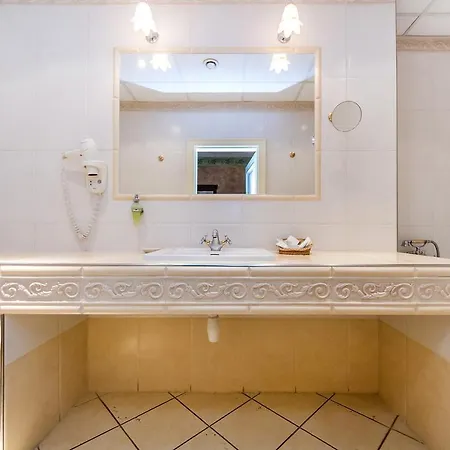 U Jezulatka Отель 4*